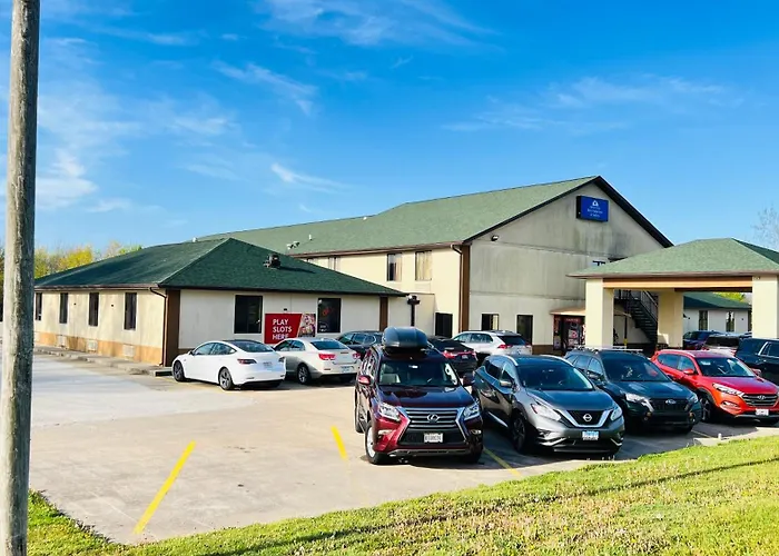 Pinckneyville Inn And Suites